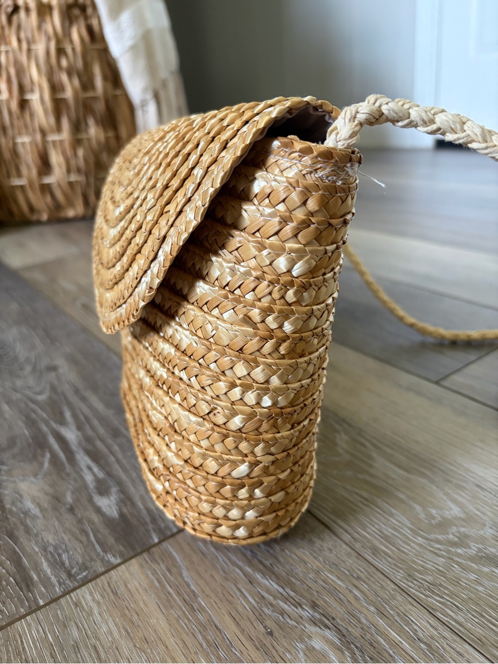 H&M Woven Straw Crossbody Bag in Natural - Picture 5 of 8